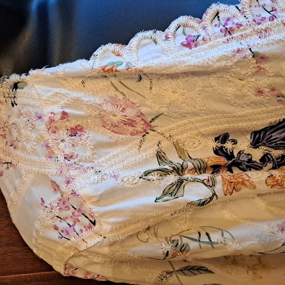 Solitaire Woman's Size 3X Cream Botanical Floral Lace Kimono Open Cardigan - Picture 2 of 7